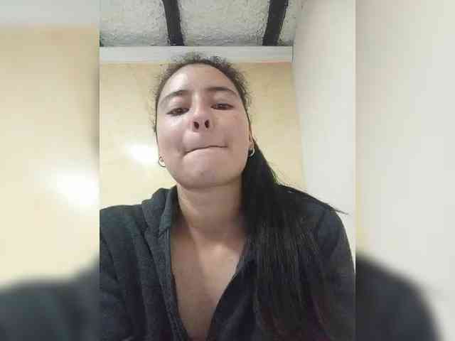 Marcela-5 webcam
