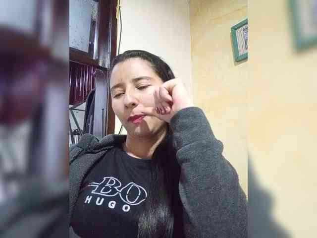 Marcela-5 webcam