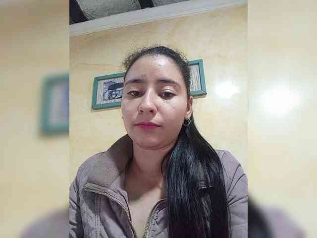 Marcela-5 webcam