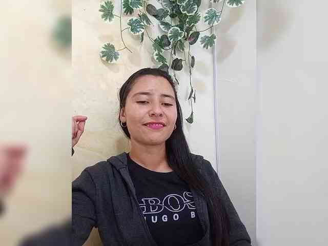 Marcela-5 webcam