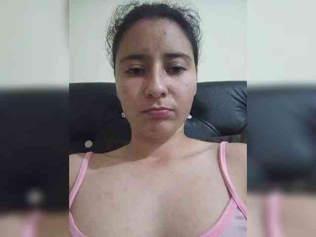 Marcela-5 webcam