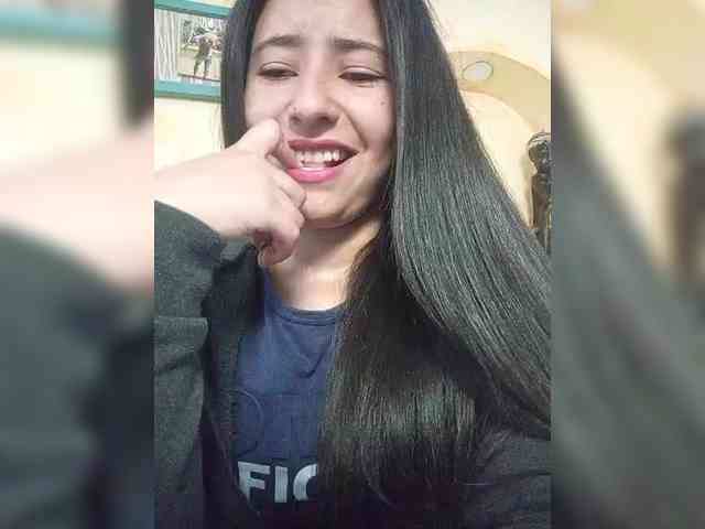 Marcela-5 webcam