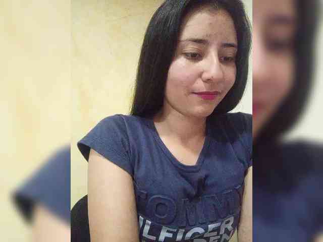 Marcela-5 webcam