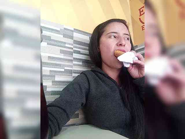 Marcela-5 webcam