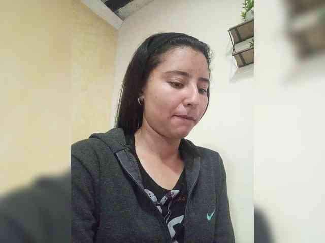 Marcela-5 webcam