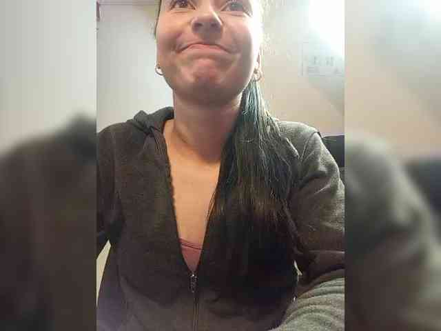 Marcela-5 webcam