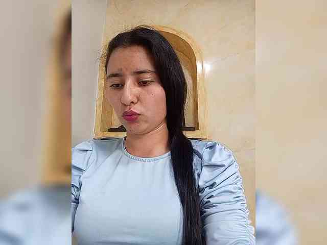 Marcela-5 webcam