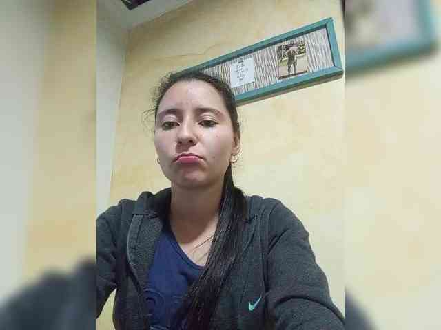 Marcela-5 webcam