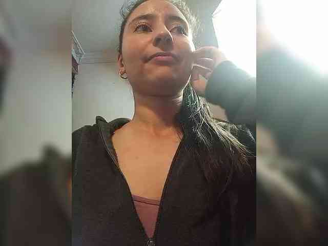 Marcela-5 webcam