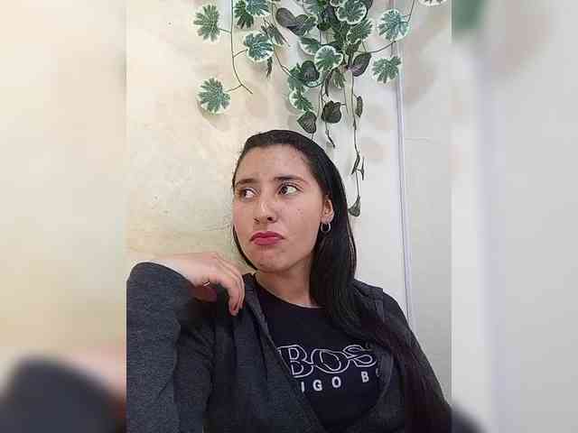 Marcela-5 webcam