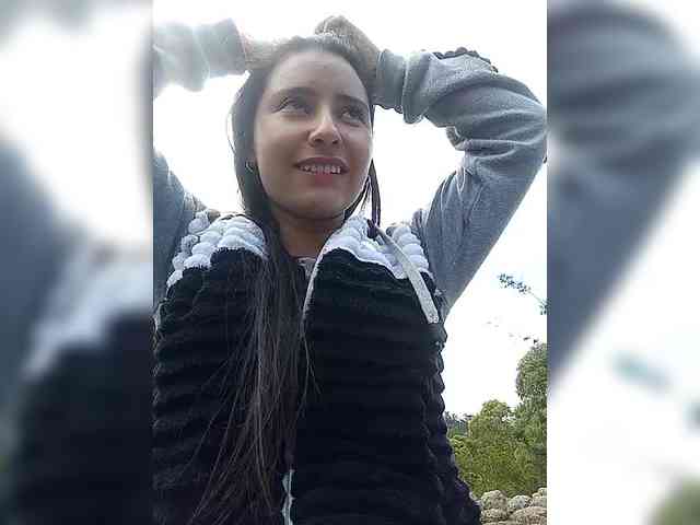 Marcela-5 webcam