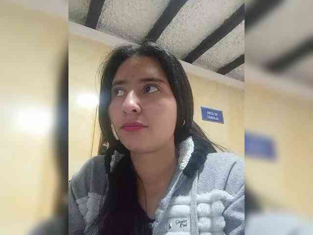 Marcela-5 webcam