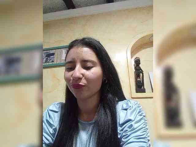Marcela-5 webcam