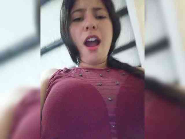 Marcela-5 webcam