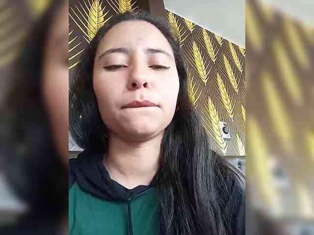 Marcela-5 webcam