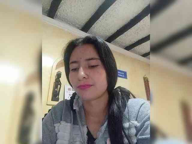 Marcela-5 webcam