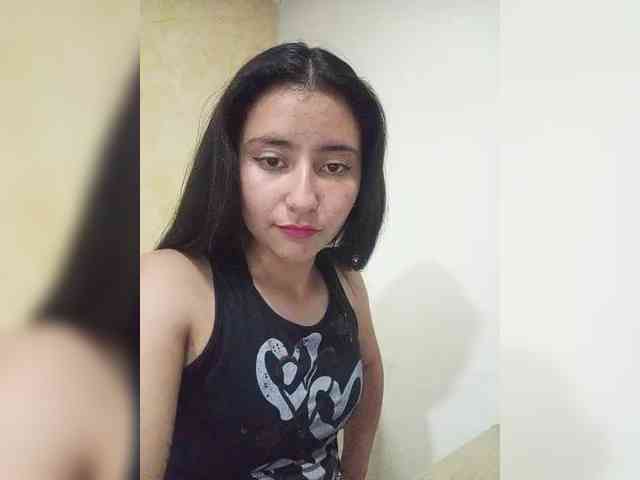Marcela-5 webcam