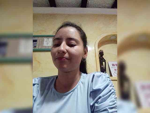 Marcela-5 webcam