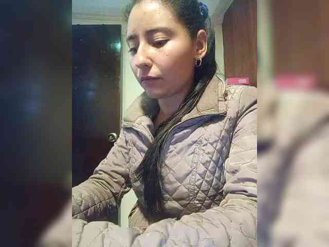 Marcela-5 webcam