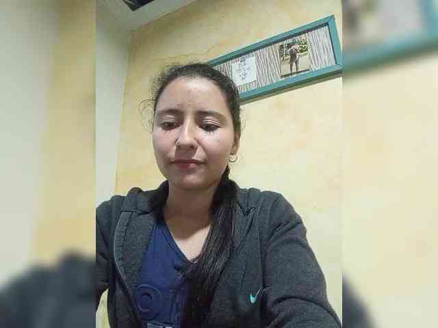 Marcela-5 webcam