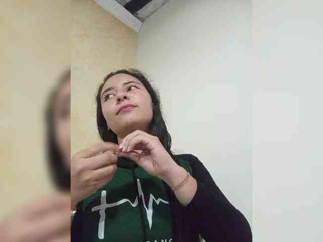 Marcela-5 webcam