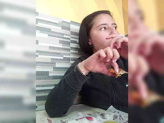 Marcela-5 webcam