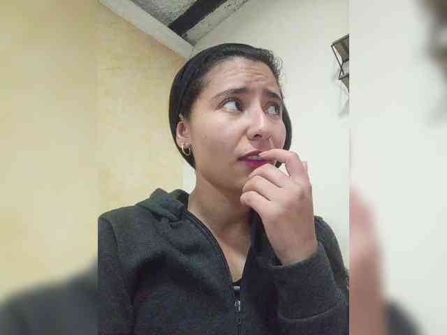 Marcela-5 webcam