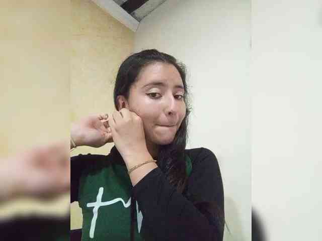 Marcela-5 webcam