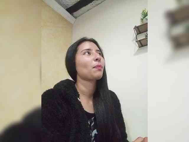 Marcela-5 webcam