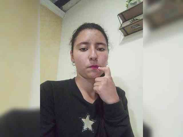 Marcela-5 webcam
