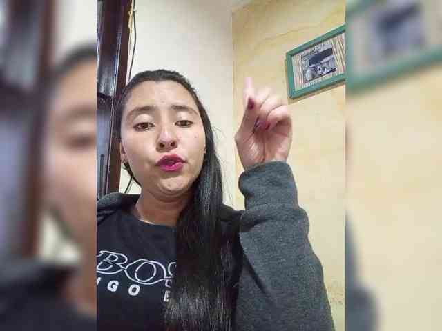 Marcela-5 webcam