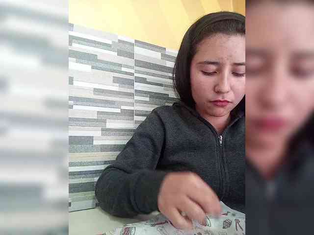 Marcela-5 webcam