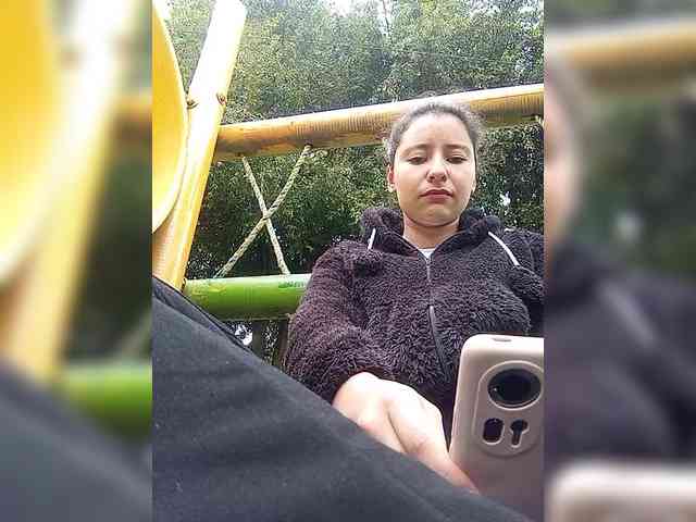 Marcela-5 webcam