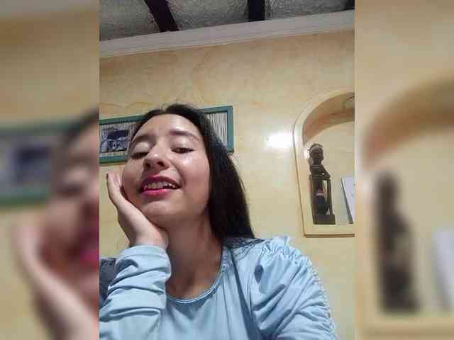 Marcela-5 webcam