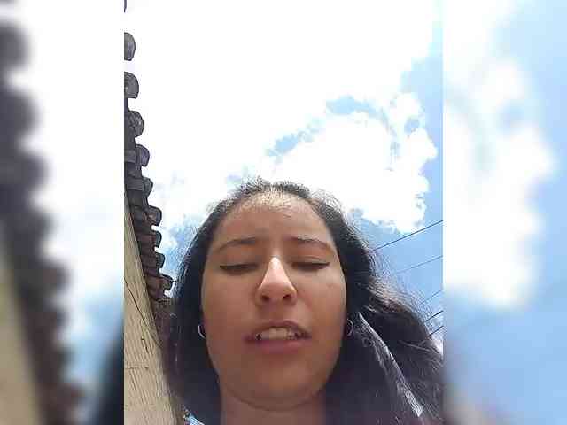 Marcela-5 webcam