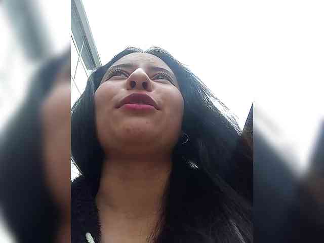 Marcela-5 webcam