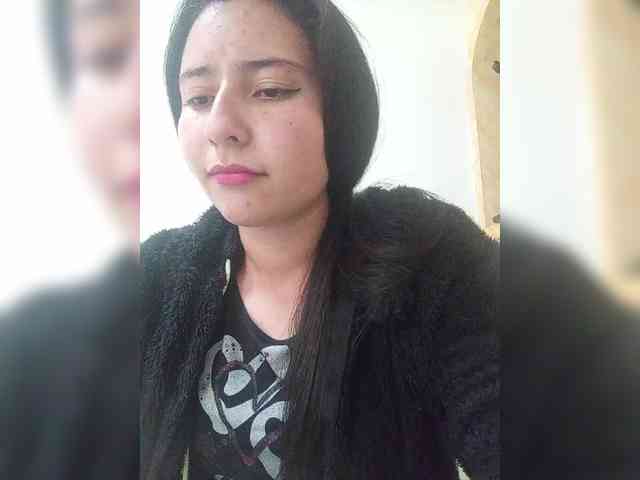 Marcela-5 webcam