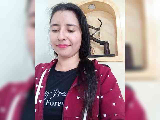 Marcela-5 webcam