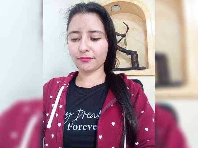 Marcela-5 webcam