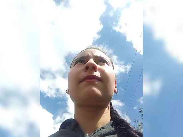 Marcela-5 webcam