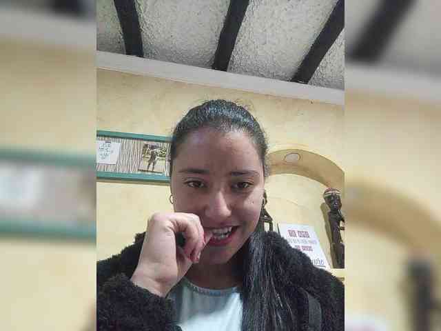 Marcela-5 webcam