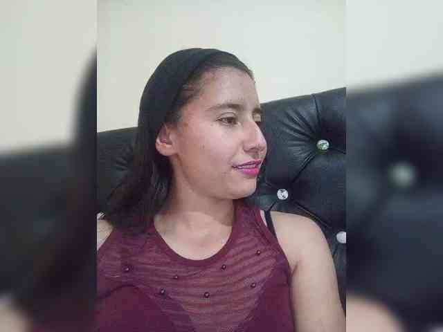 Marcela-5 webcam