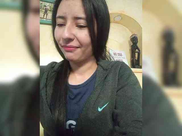 Marcela-5 webcam