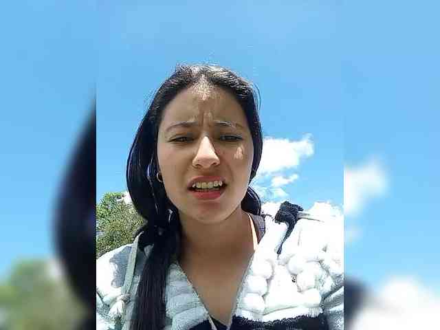 Marcela-5 webcam