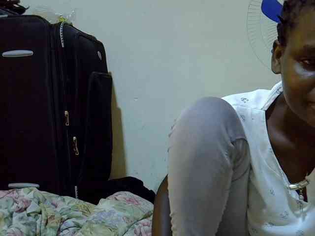 Cute-aliyah webcam