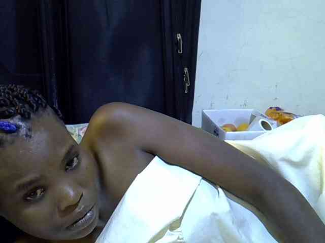 Cute-aliyah webcam