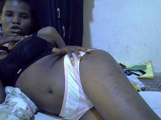 Cute-aliyah webcam