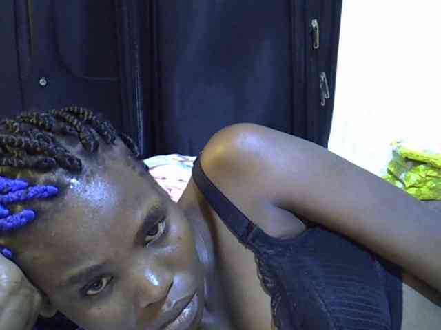 Cute-aliyah webcam