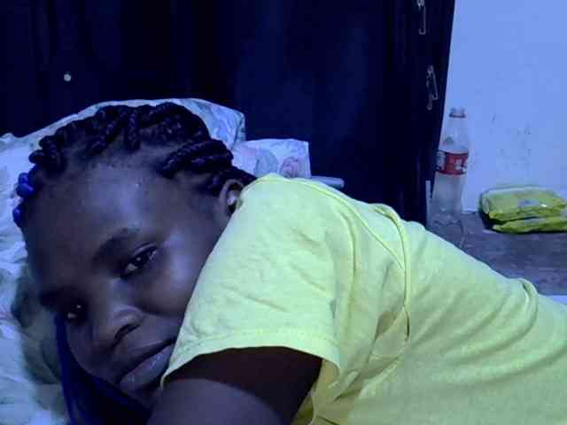 Cute-aliyah webcam