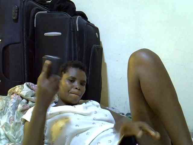 Cute-aliyah webcam